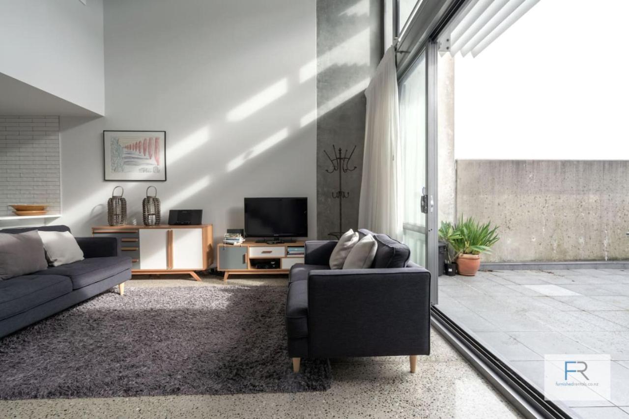 Luxury Mount Eden Apartment view 4