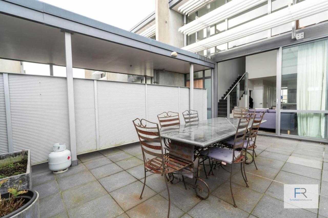 Luxury Mount Eden Apartment view 5