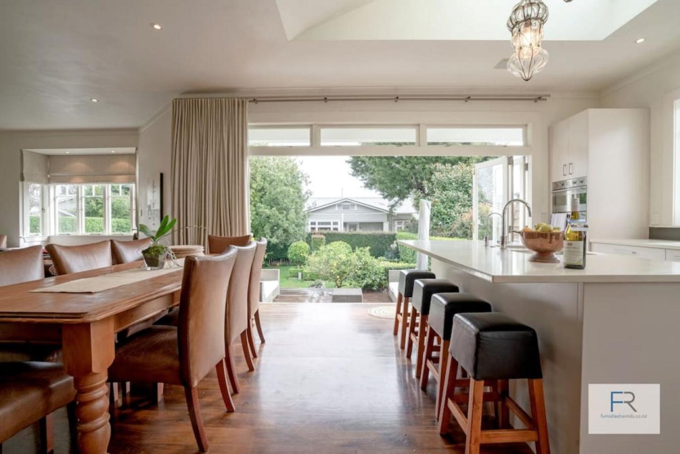 Grand Mount Eden Villa view 3