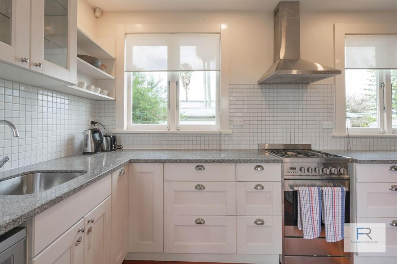 Charming Takapuna Residence view 3
