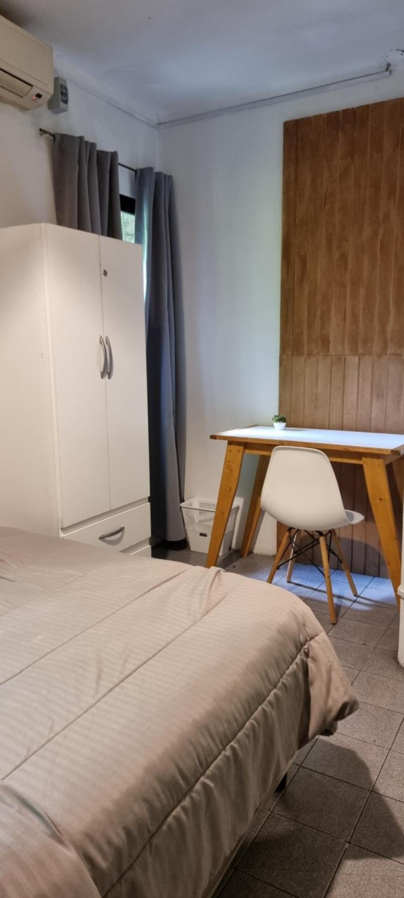 Clover Hostel