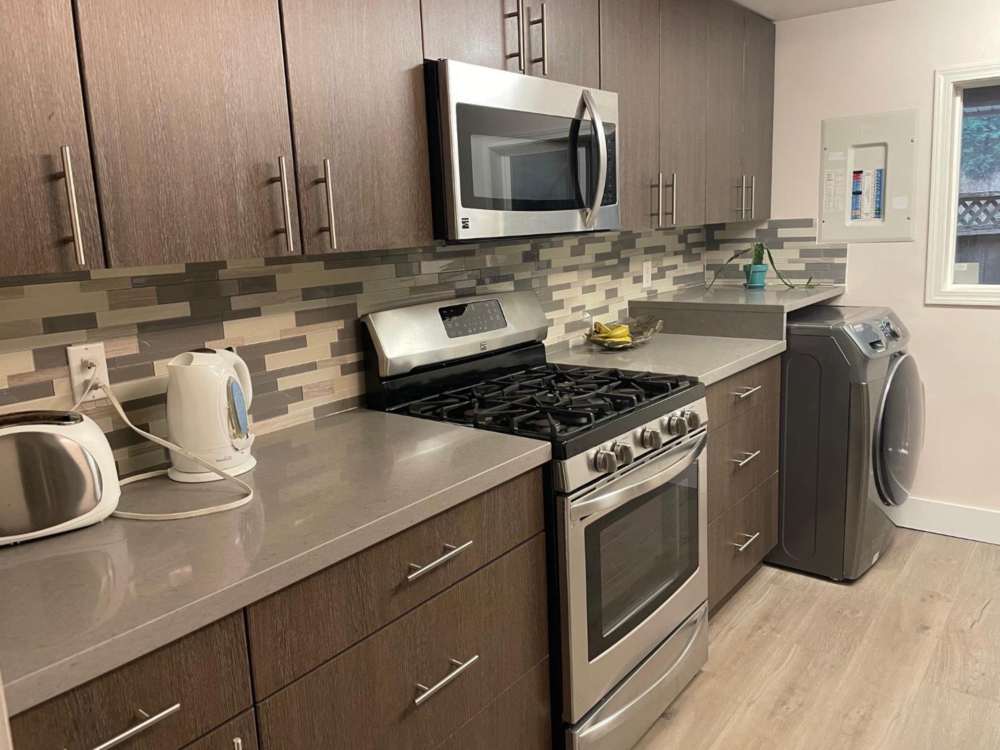 Big Charming 1-bedroom Apartment