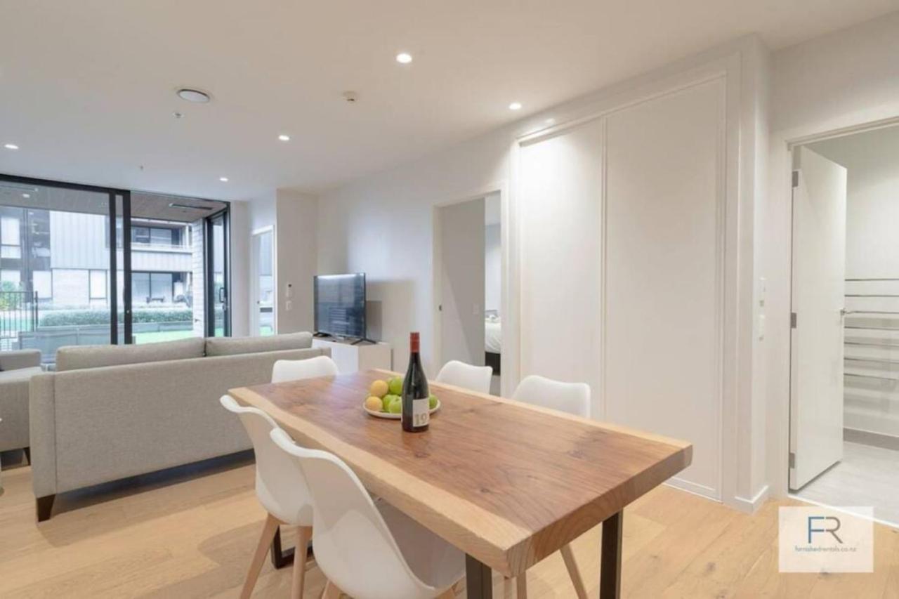 Fab Apartment with Garden by Furnished Rentals view 2