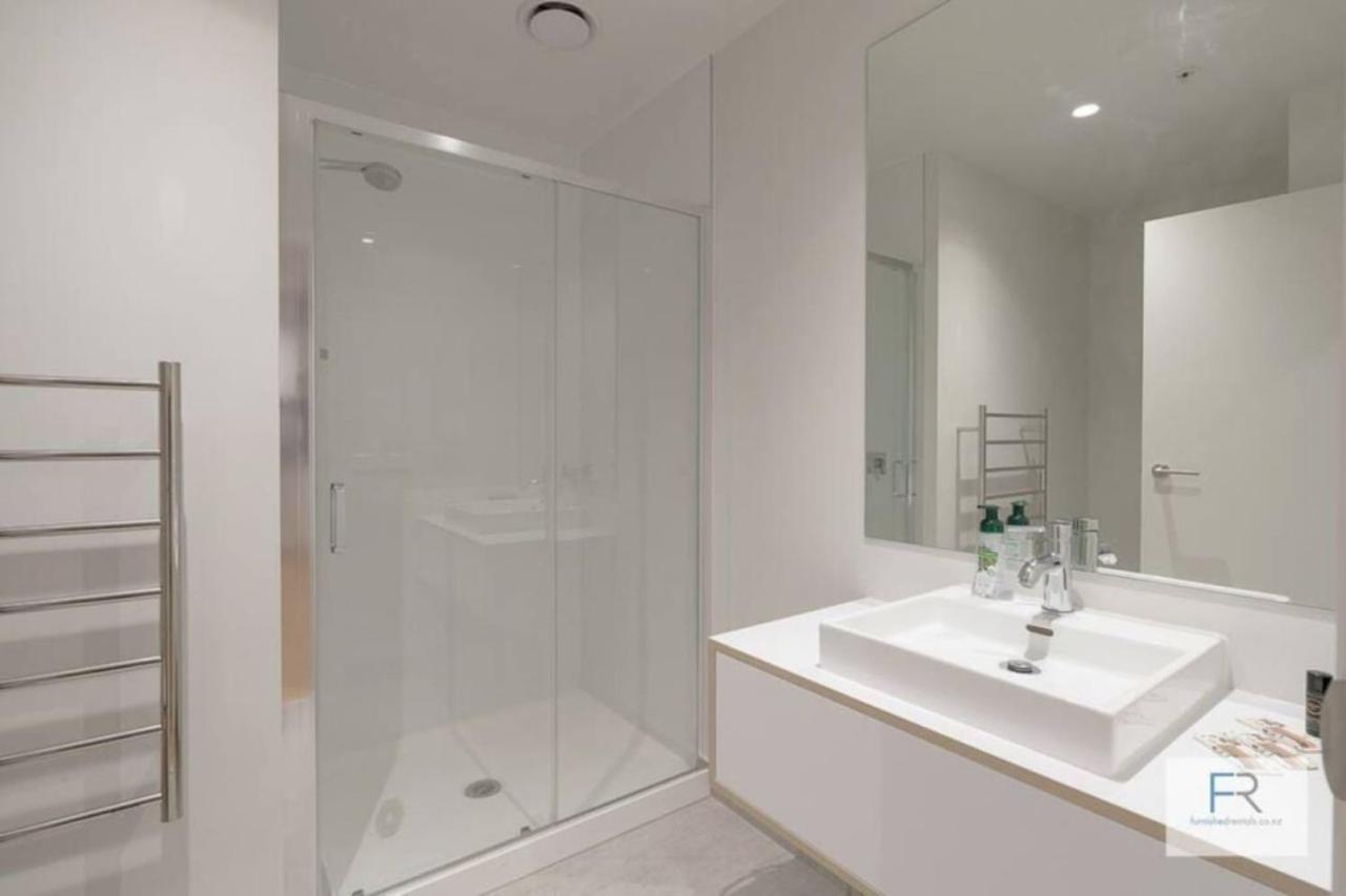 Fab Apartment with Garden by Furnished Rentals view 3
