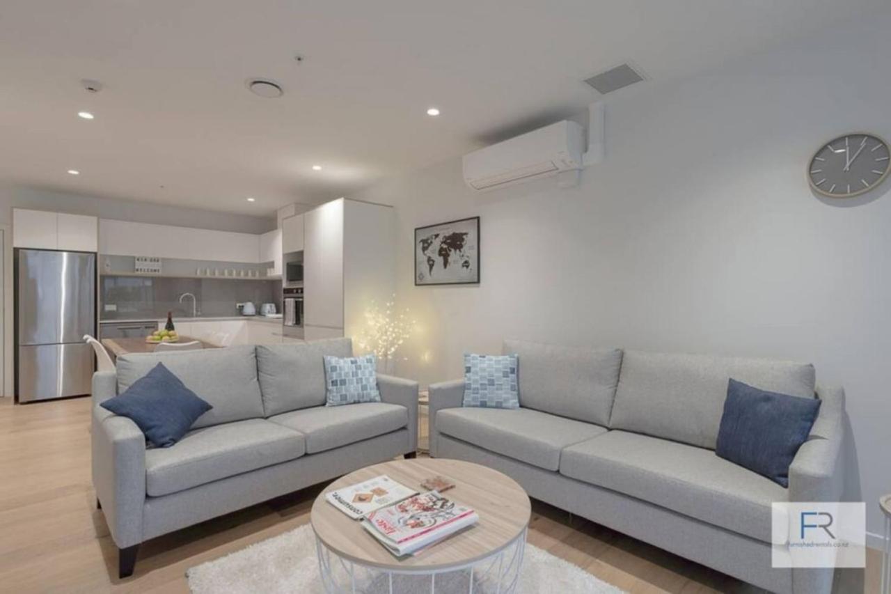 Fab Apartment with Garden by Furnished Rentals view 5