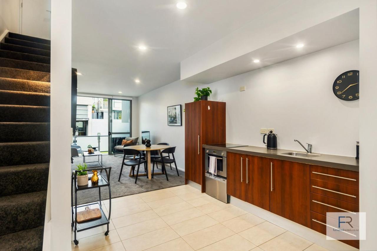 Executive Townhouse Auckland by Furnished Rentals