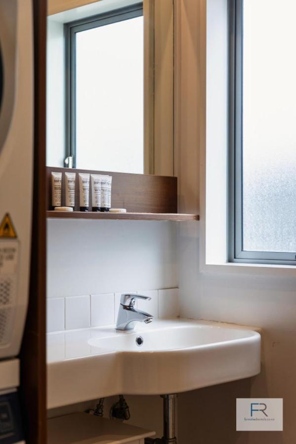 Executive Townhouse Auckland by Furnished Rentals