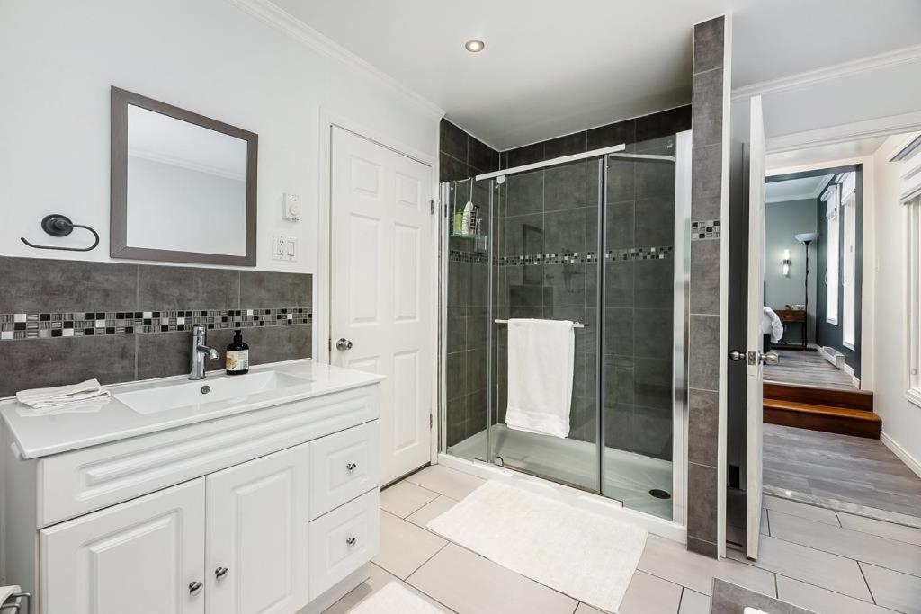 Chalet Montcalm in Chertsey