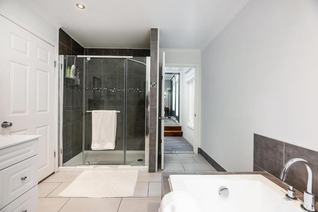 Chalet Montcalm in Chertsey
