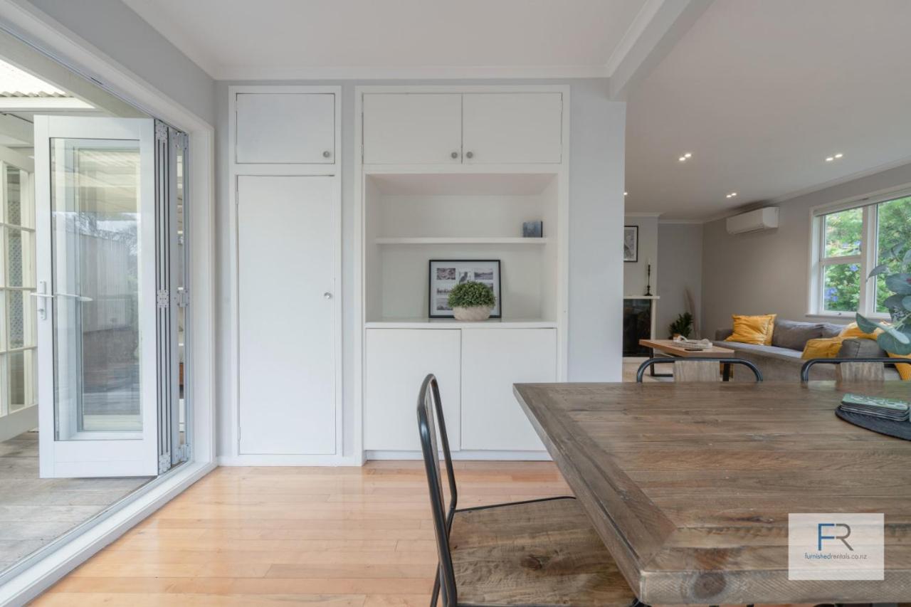 Beautiful Birkenhead Home (Furnished Rentals) view 5