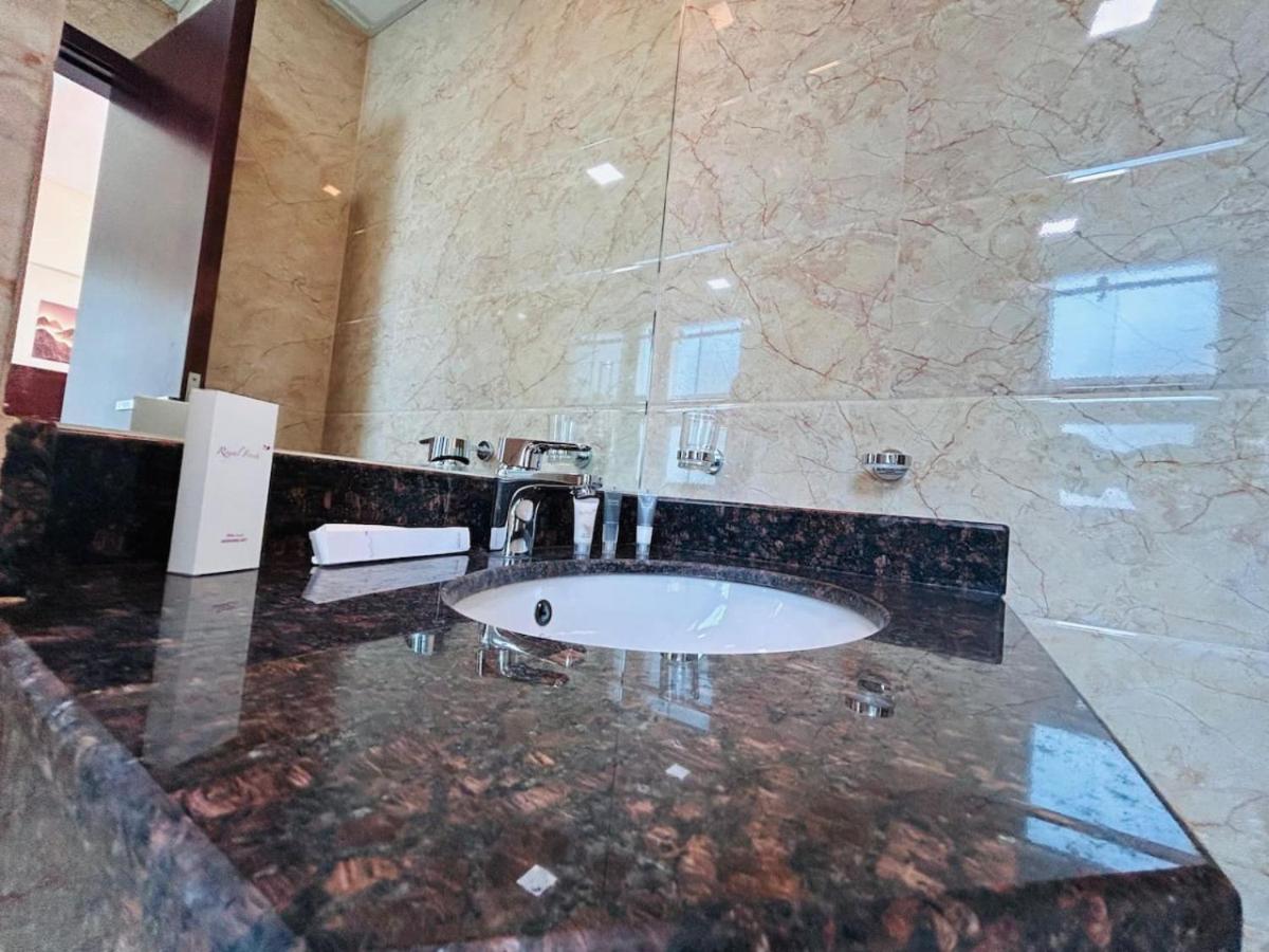 Aspire Tower -Two Bedroom Bitcoin Theme Room