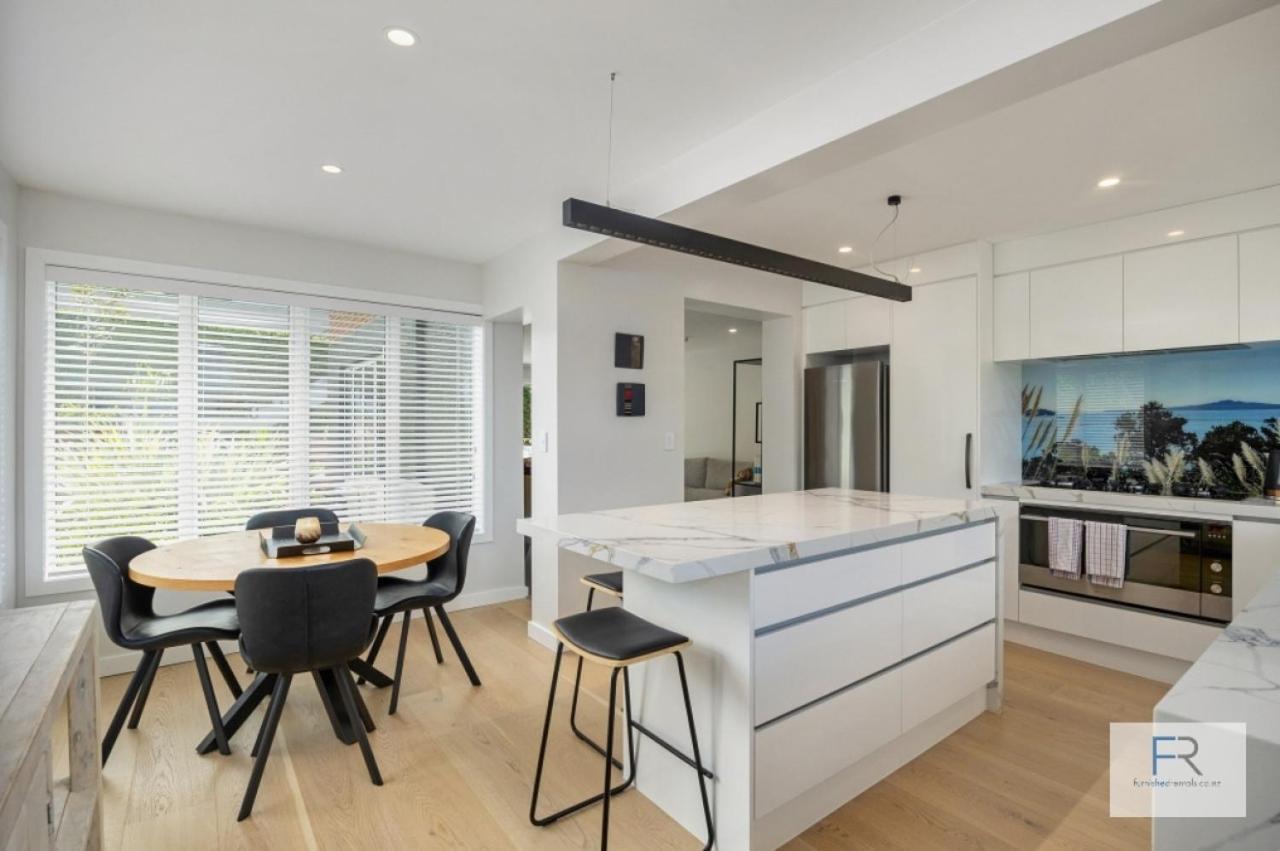 Premium Coastal Apartment photo 3