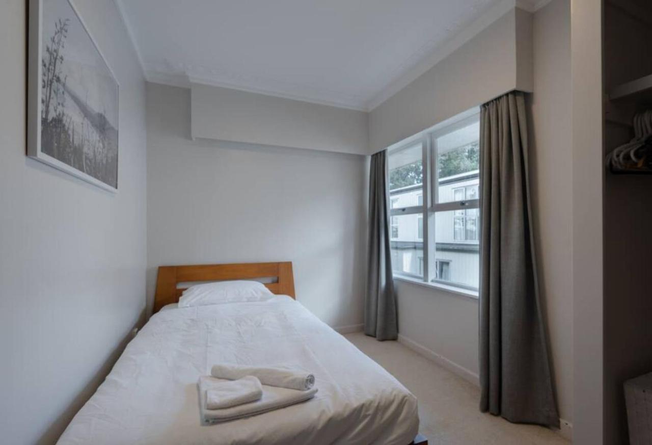 Charming One Tree Hill House by Furnished Rentals view 2