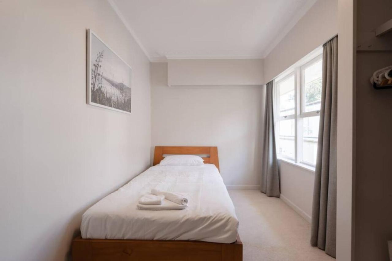Charming One Tree Hill House by Furnished Rentals view 3