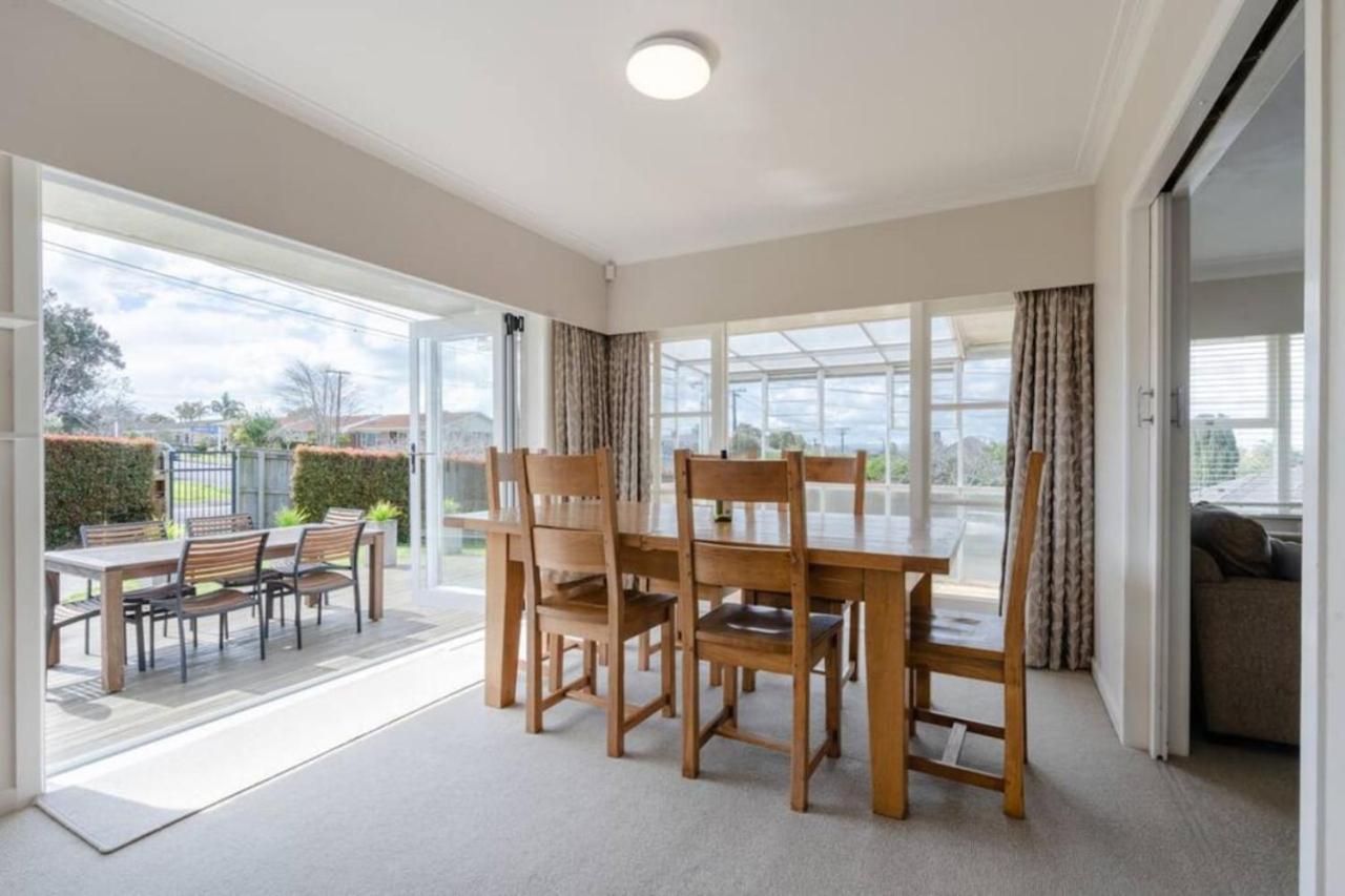 Charming One Tree Hill House by Furnished Rentals view 4