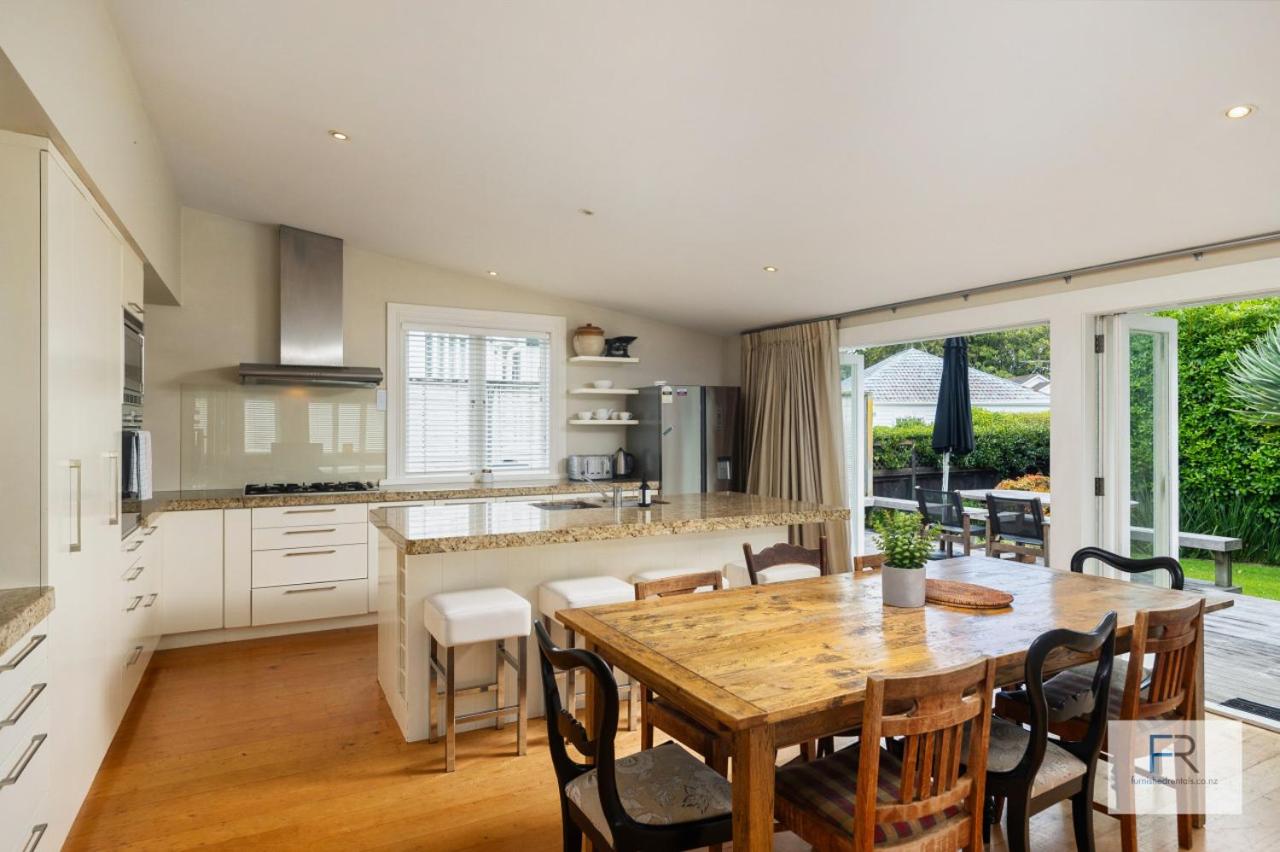 Magnificent Villa Getaway view 4