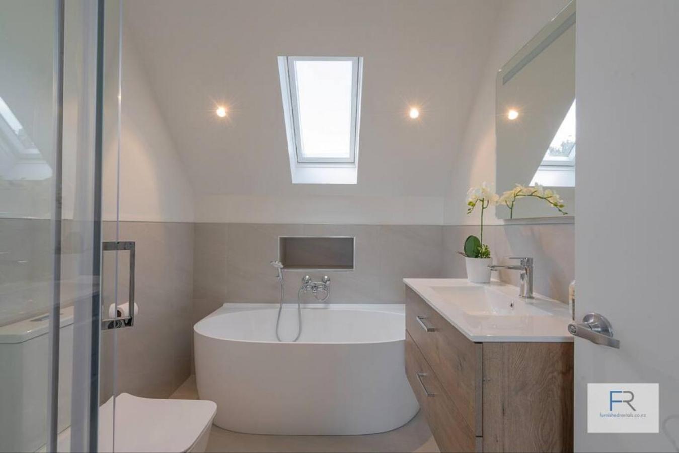 Gorgeous Orakei Home by Furnished Rentals view 2