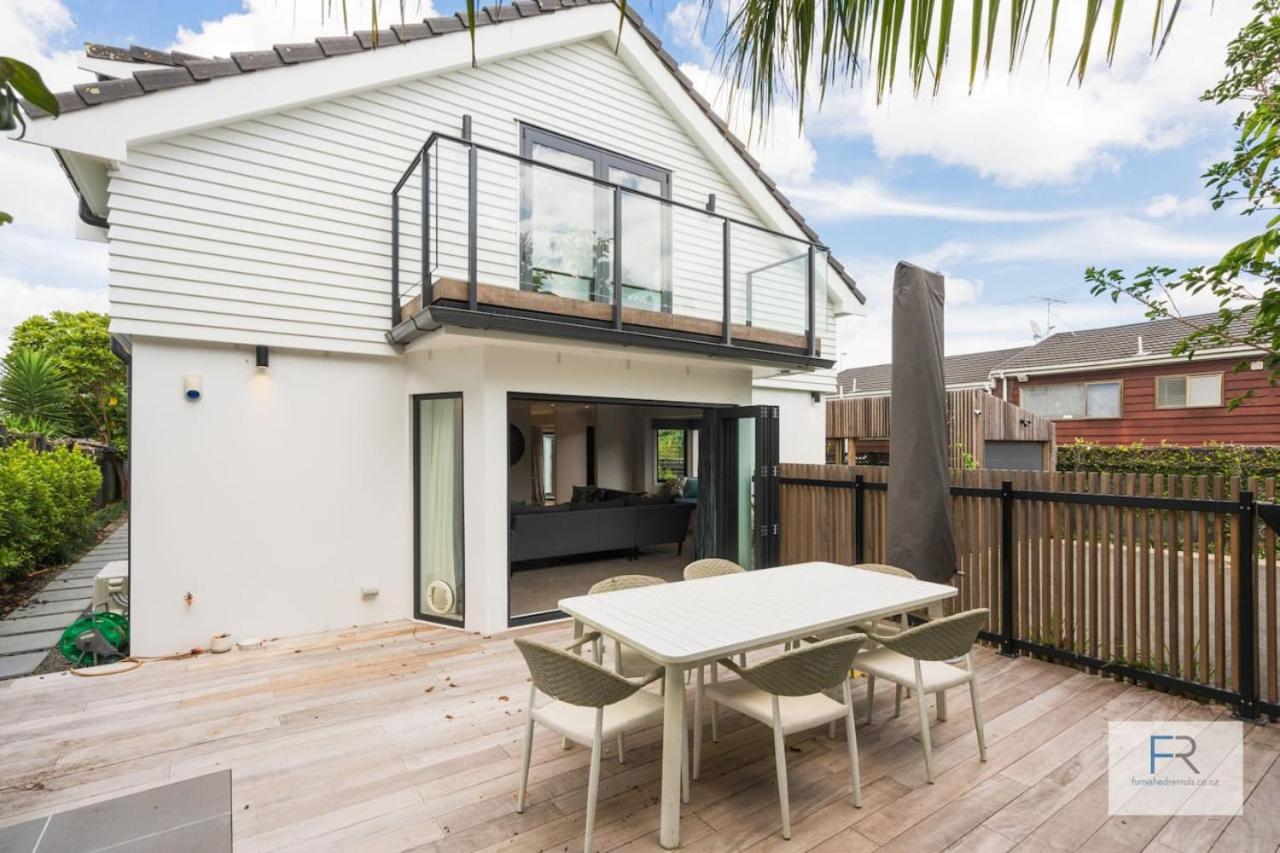 Lux Living St Heliers view 3