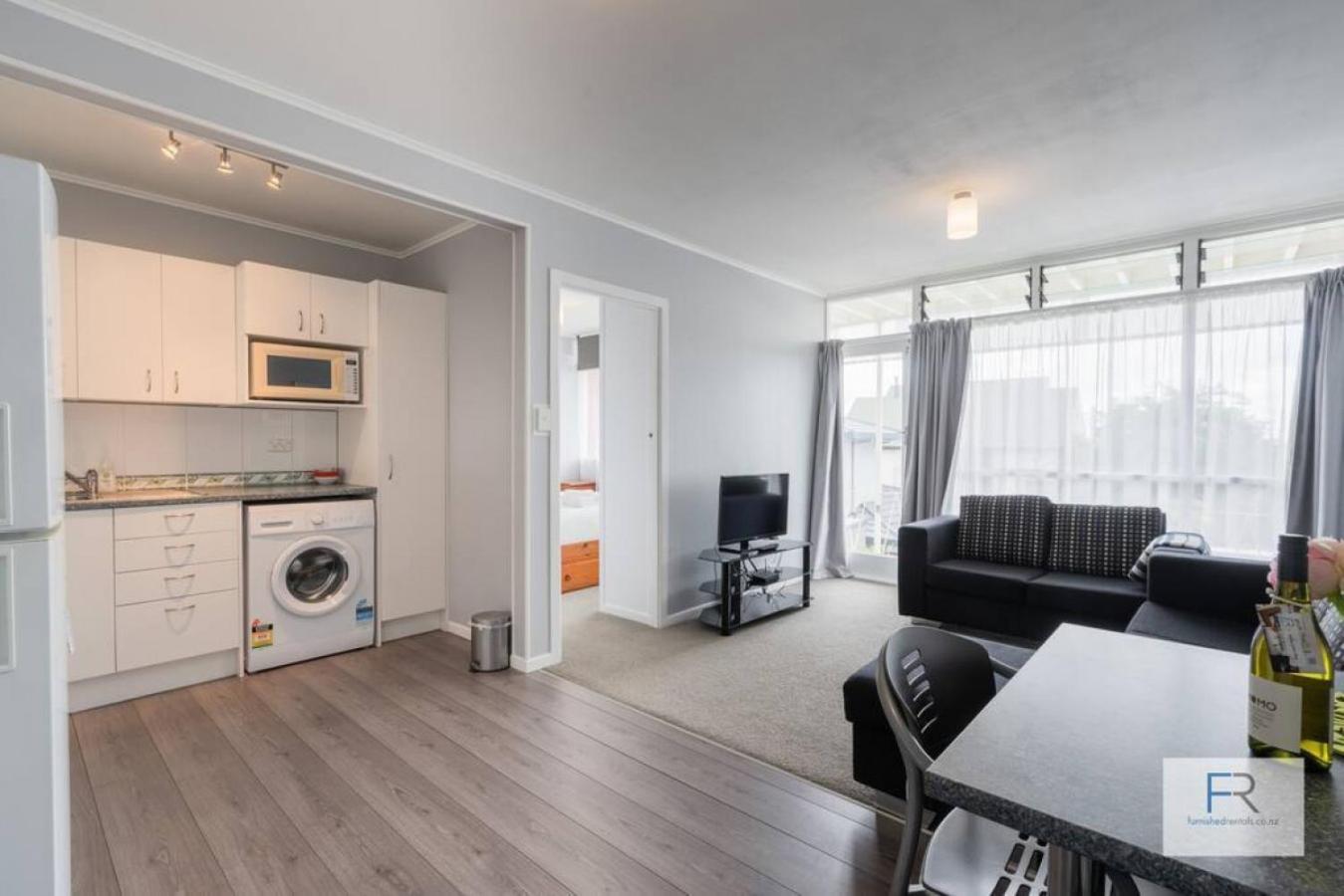 Cosy Apartment Birkenhead view 3