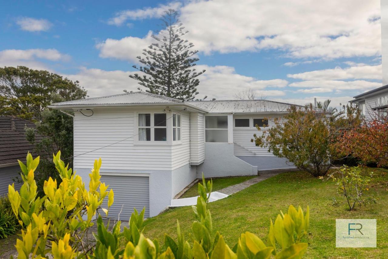 Cosy retreat in Rothesay Bay view 2