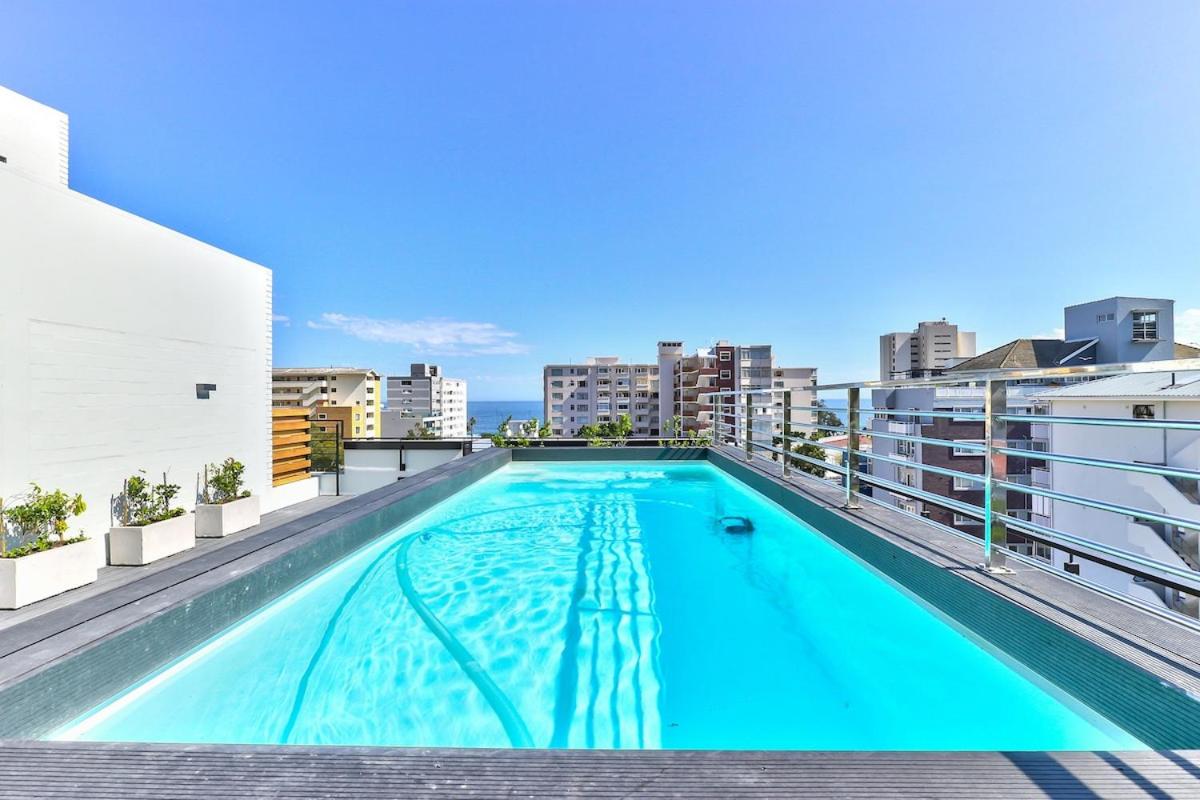 Four on O Modern Stay Near Promenade view 2