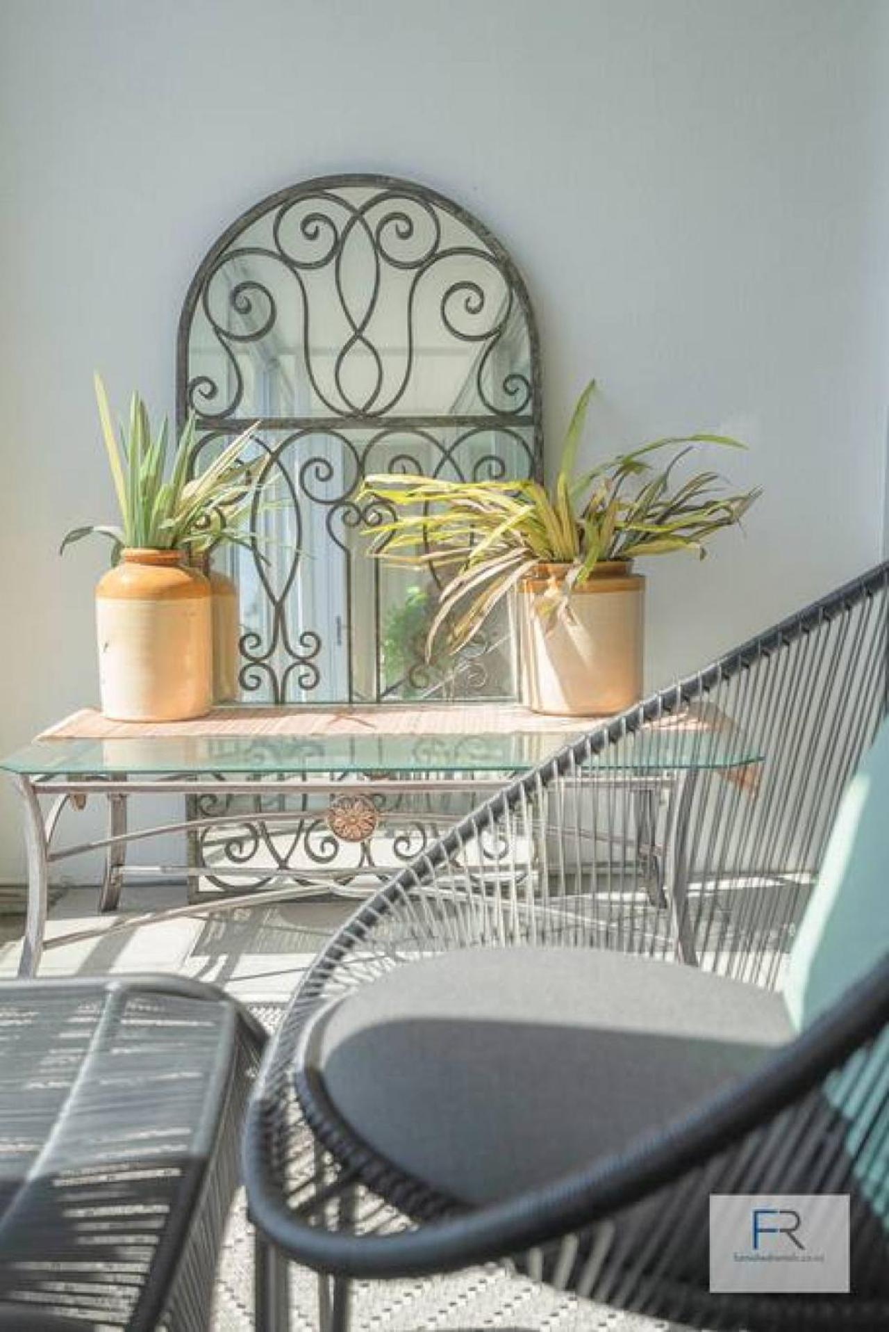 Fabulous Freemans Bay Apartment