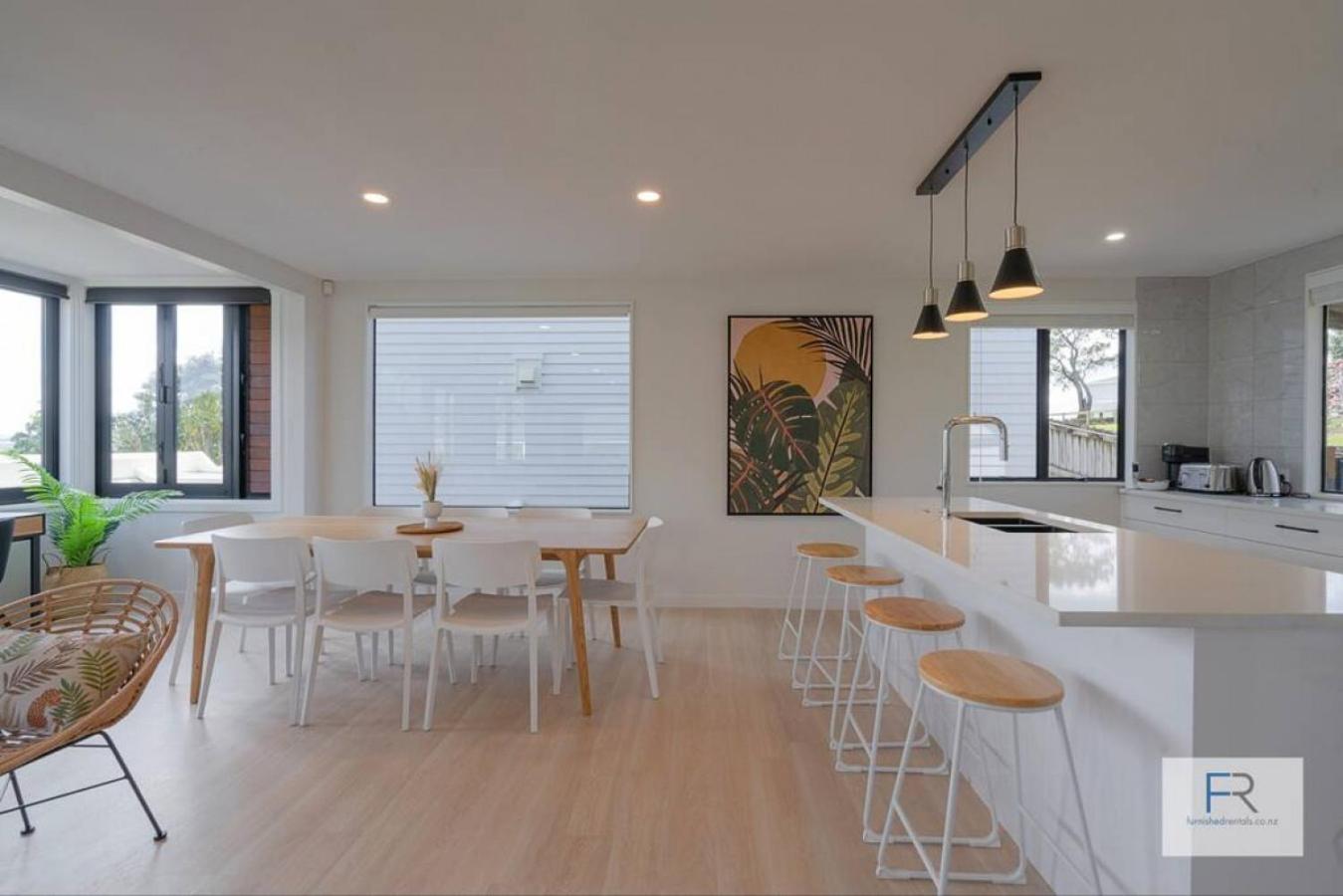Gorgeous Orakei Home by Furnished Rentals view 3