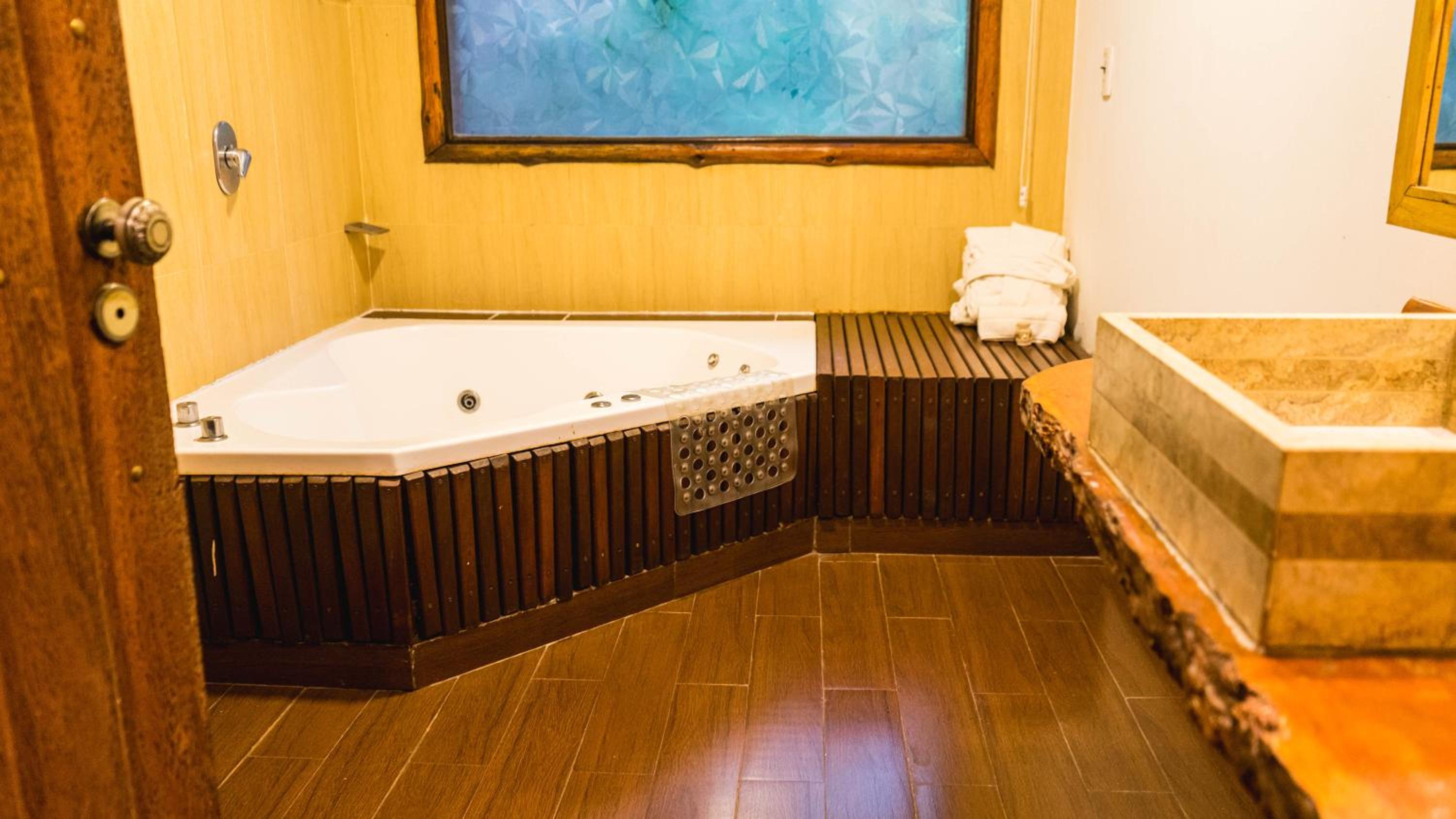 La Aldea De La Selva Lodge