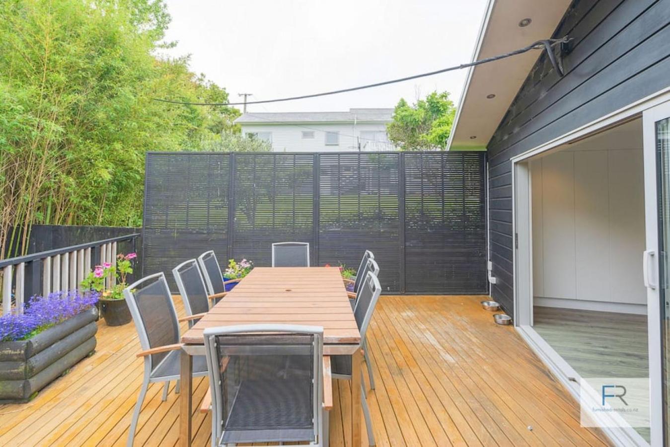 Executive Home Murrays Bay view 5