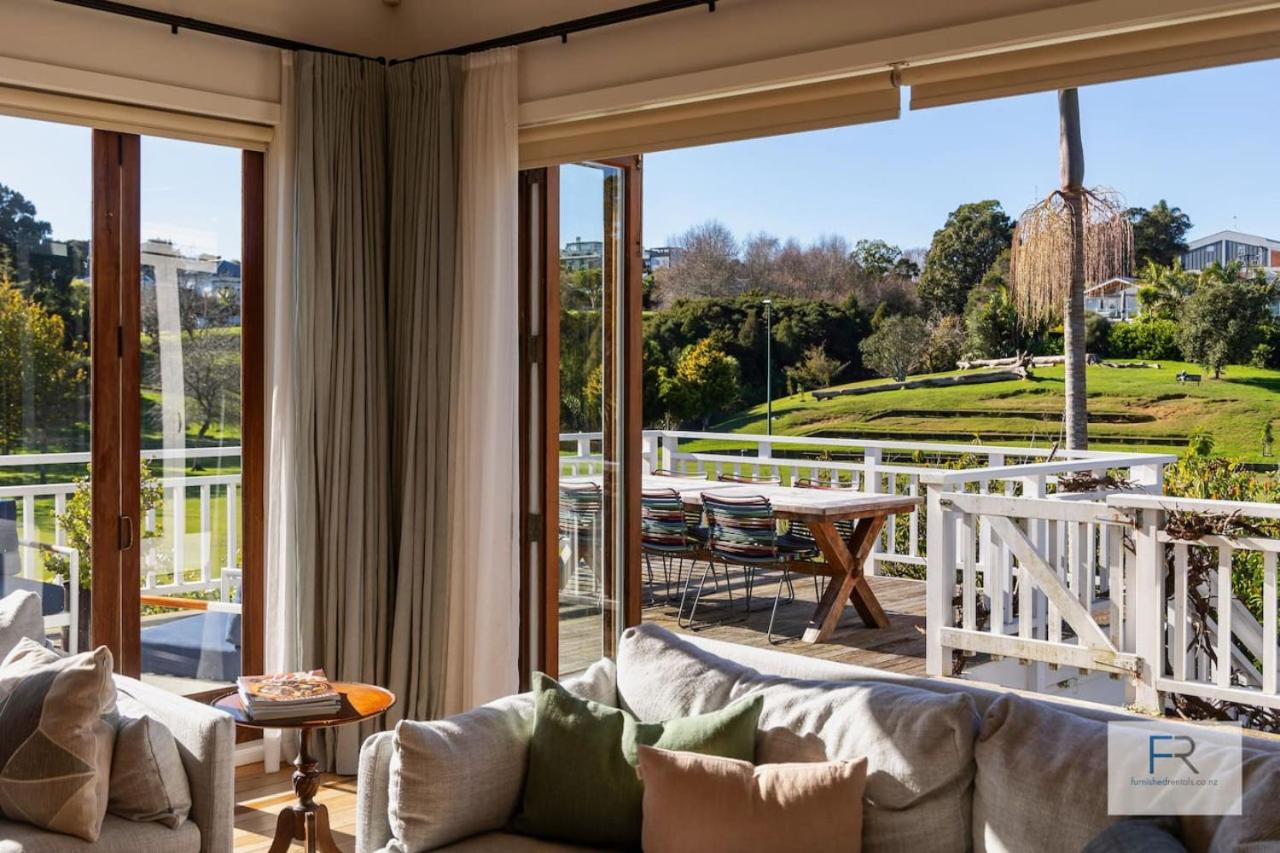 Magnificent Parkside Retreat