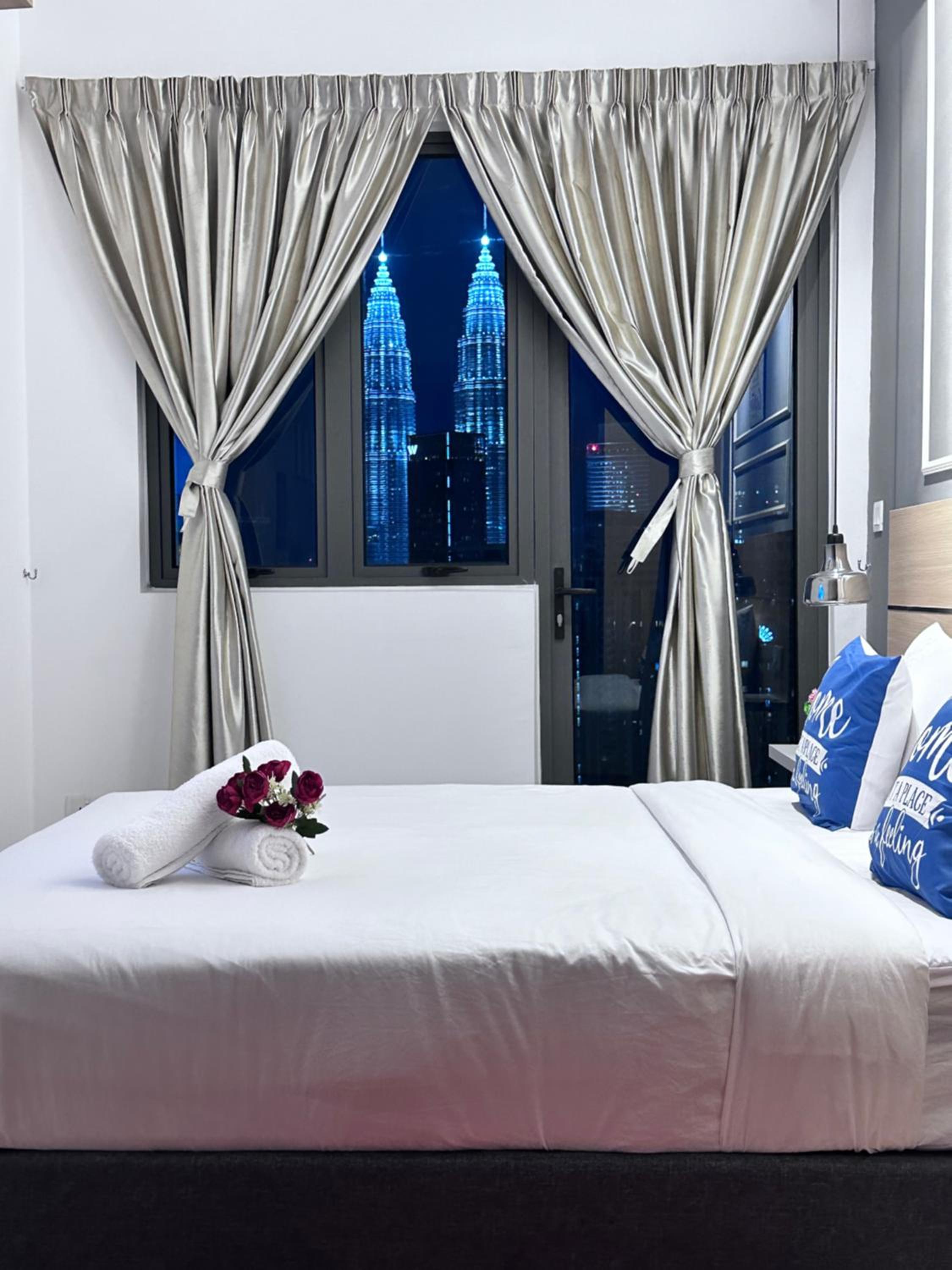 THE LUXE INFINITUM KLCC By KL MALAYSIA
