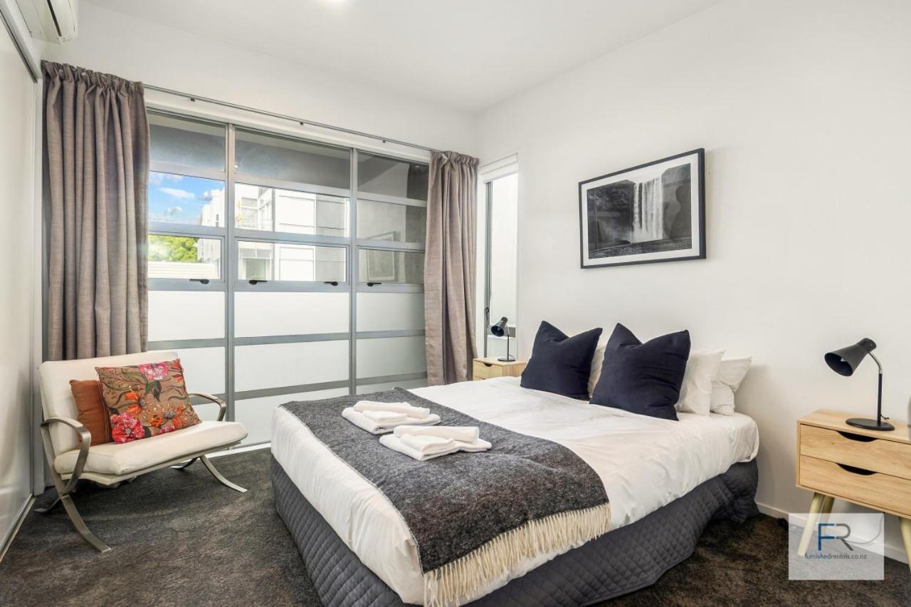 Executive Townhouse Auckland by Furnished Rentals