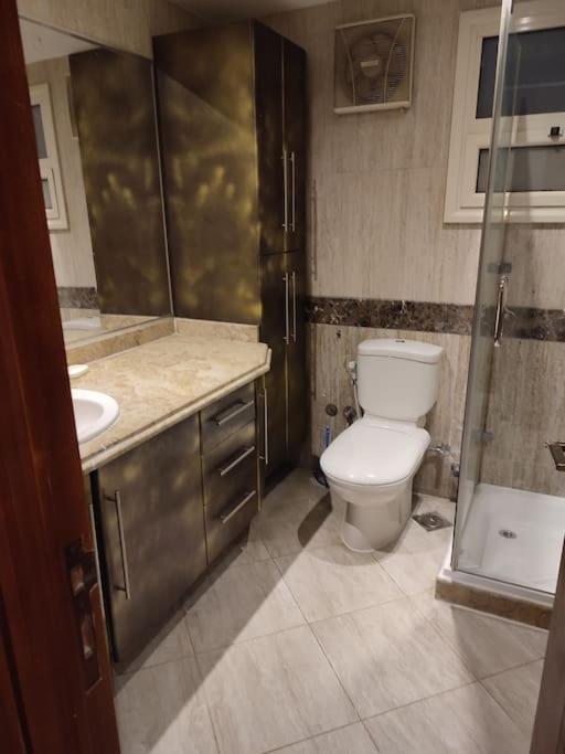 Newly refurbished 3 bed apartment