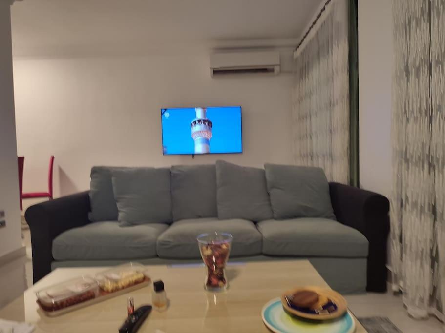 Newly refurbished 3 bed apartment