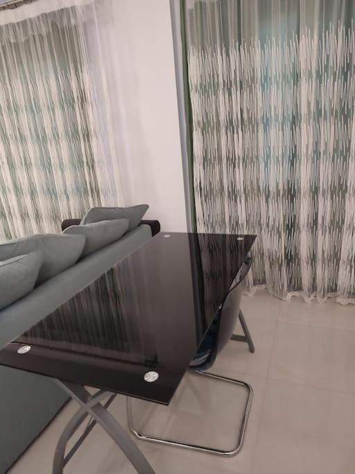 Newly refurbished 3 bed apartment