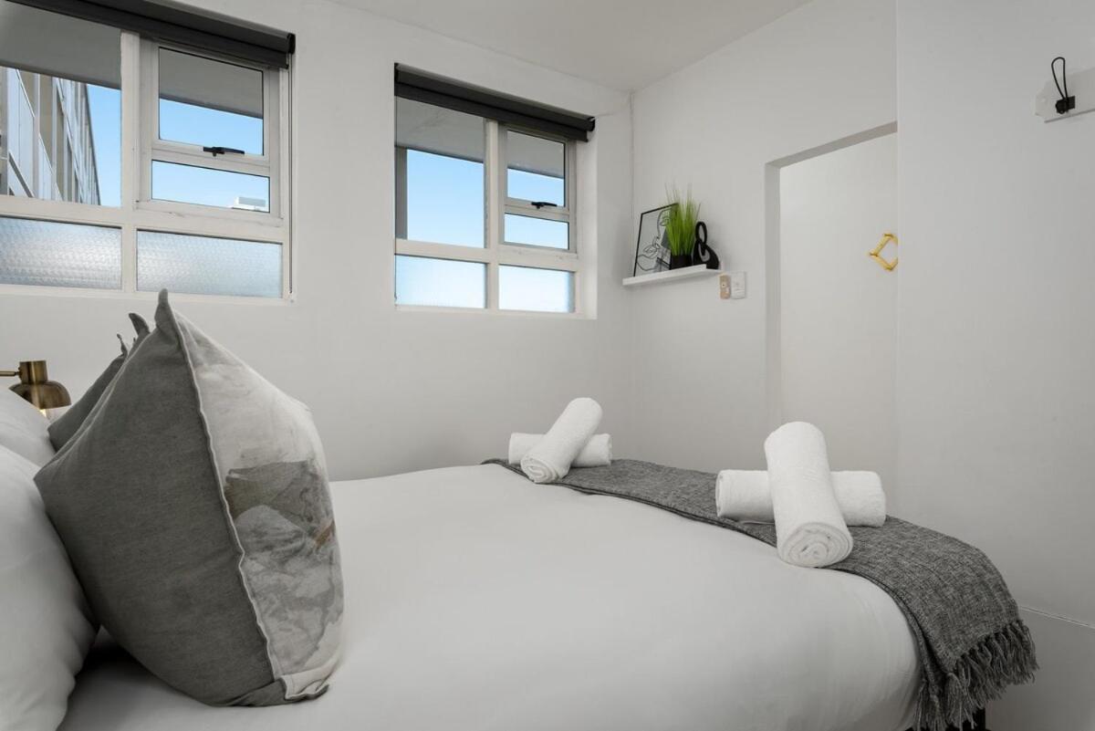 Mouille Point Seaview Apartment