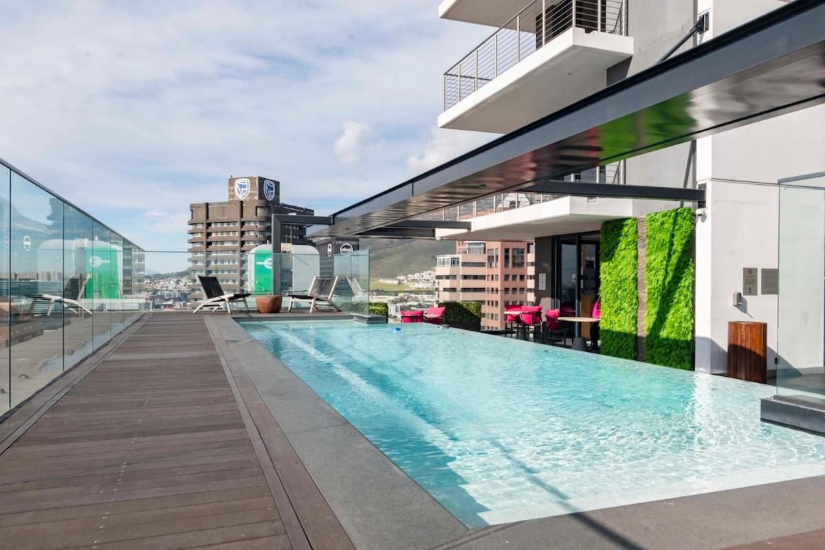 16 on Bree Modern 2BR Luxury Apartment view 5