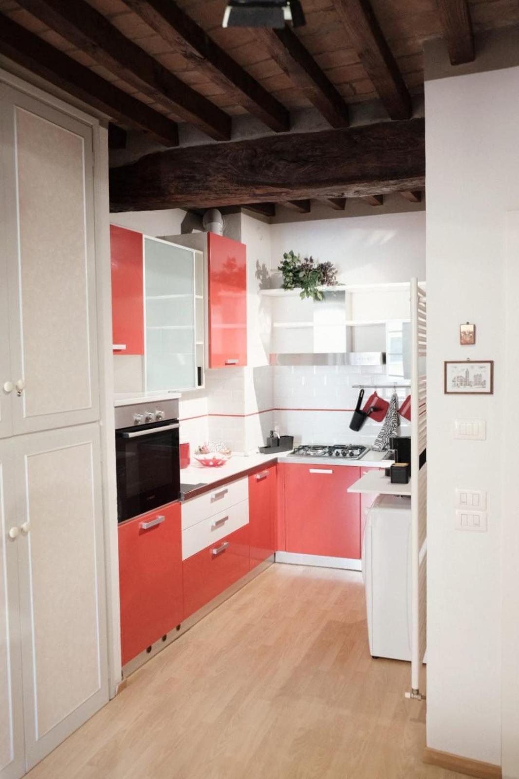 Angolo del Carbone en Parma — kitchen