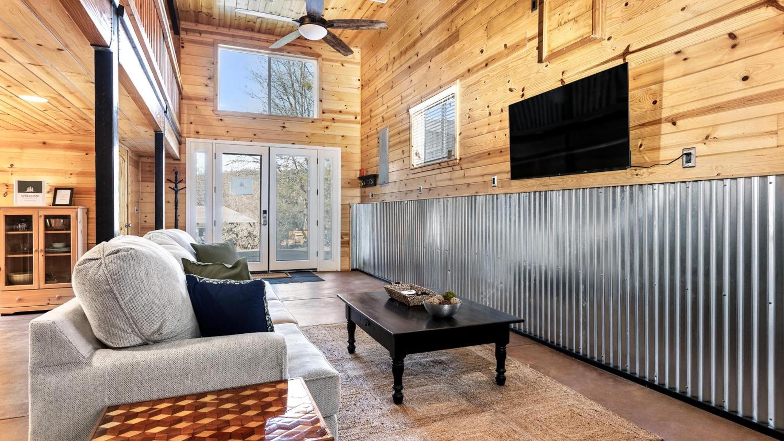 The Pine Loft | Yosemite view 3