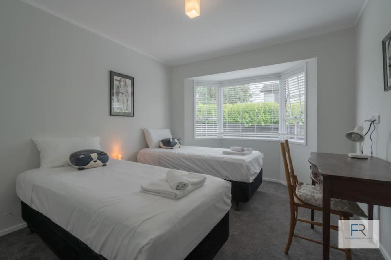 Cosy Bayswater House