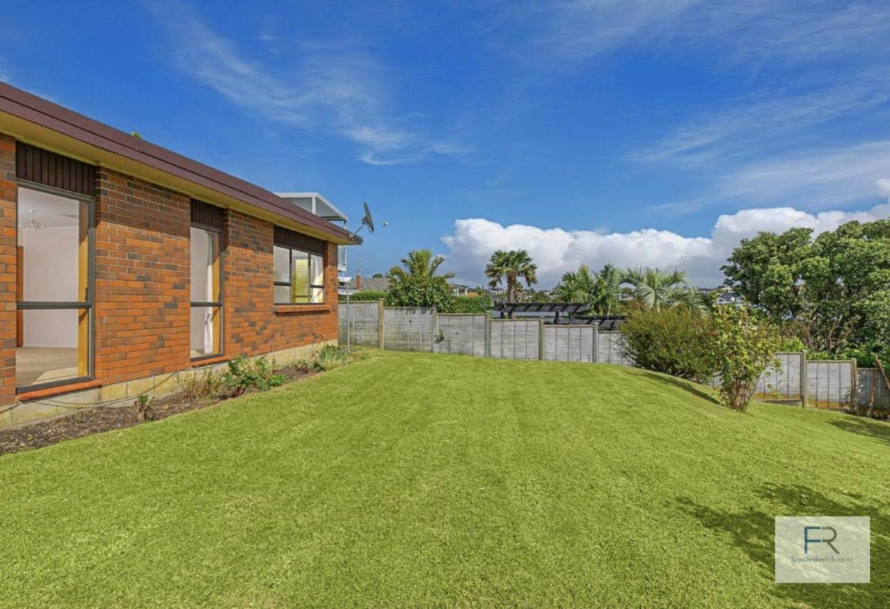 Beautiful Coastal Home Rothesay Bay photo 5