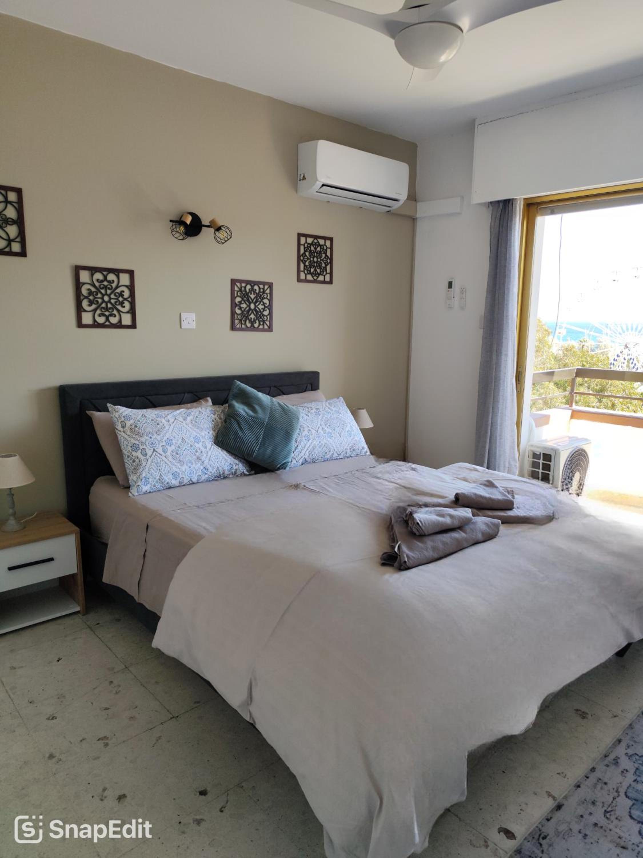 Marina view seaside apartment