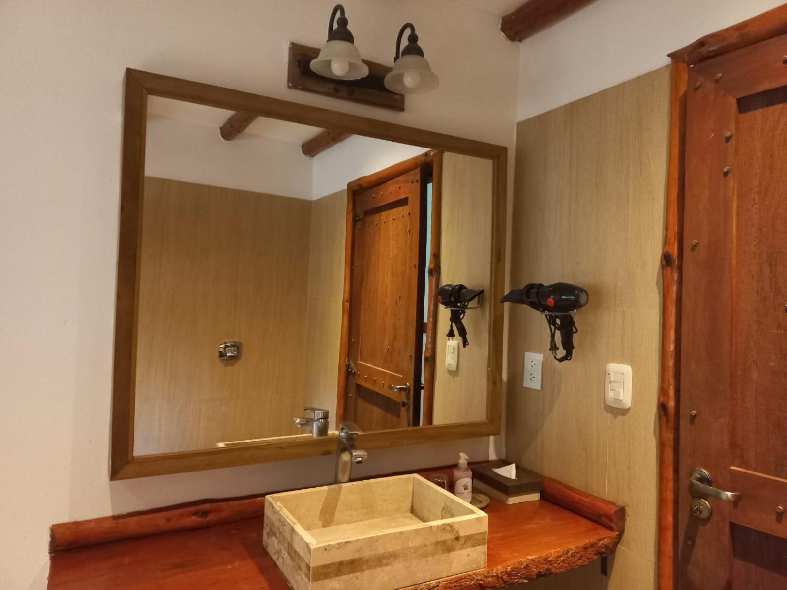 La Aldea De La Selva Lodge