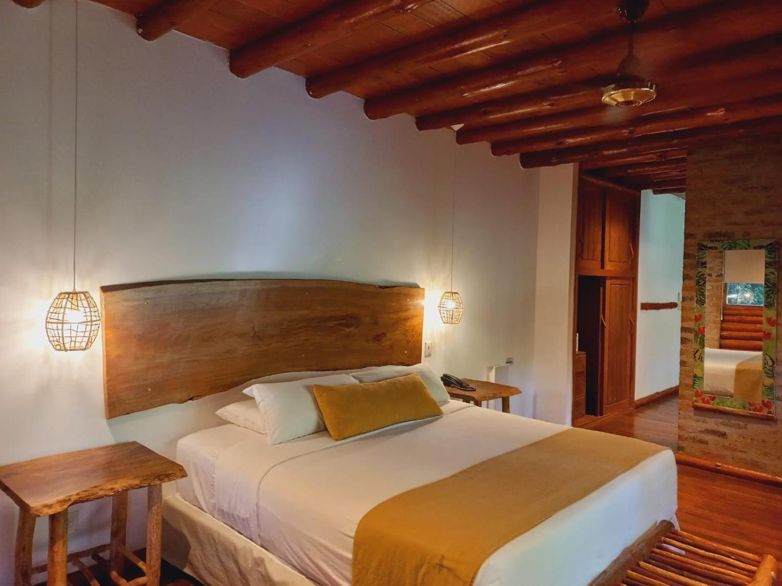 La Aldea De La Selva Lodge