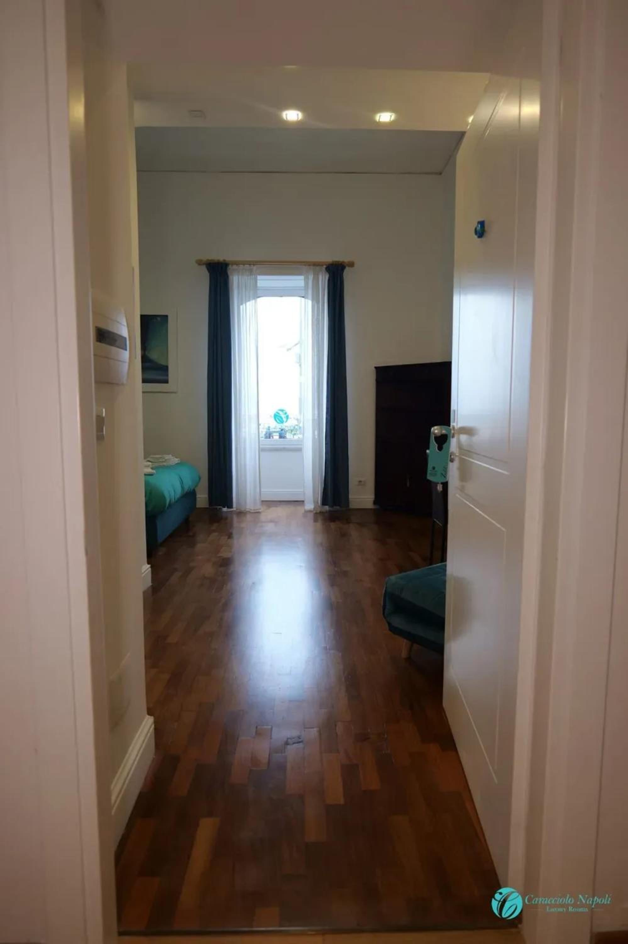 Spacious apartment in Naples with sea view 200m² 10 guests