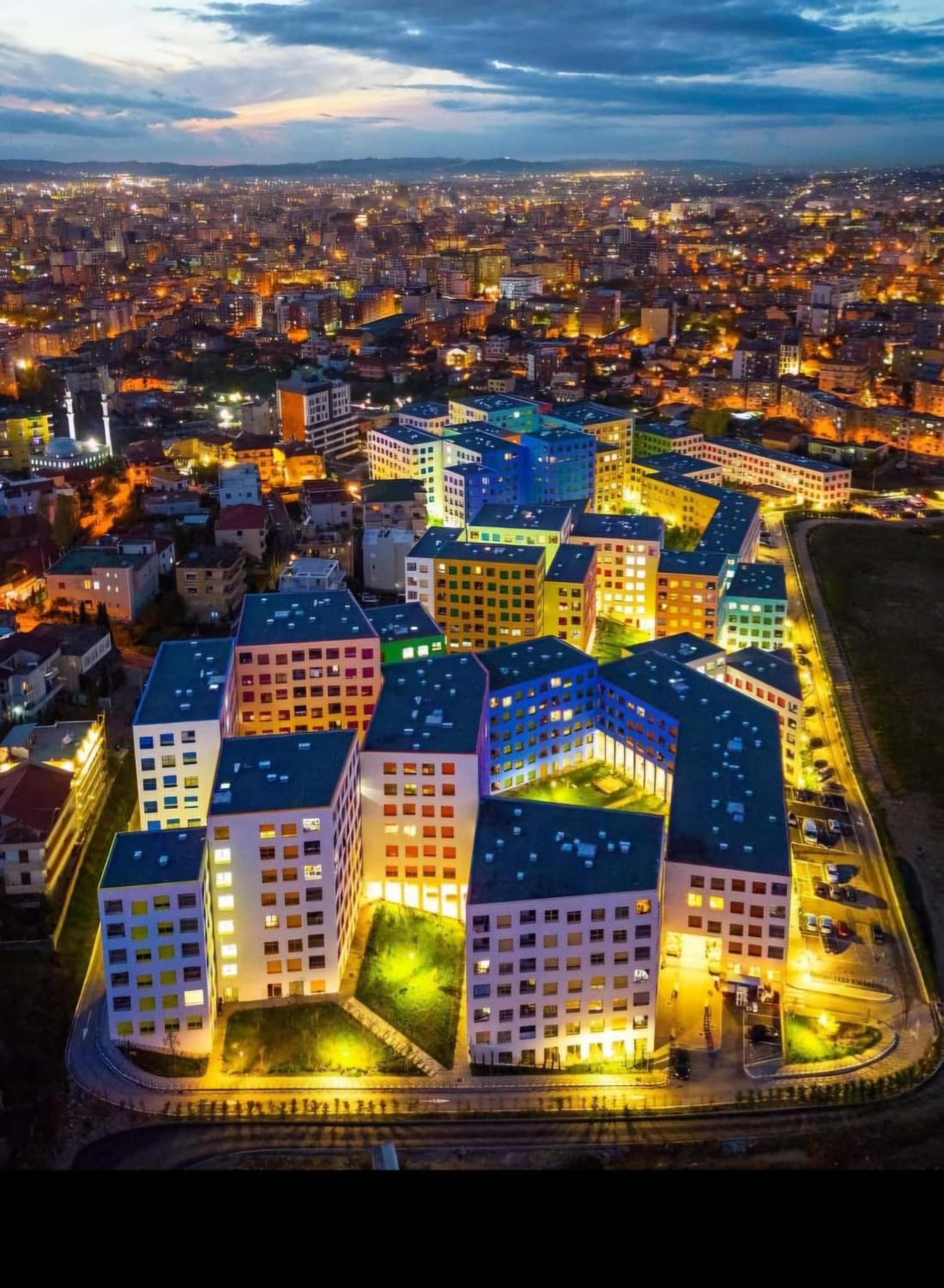 Modern Mountain View P&E Tirana Apartment Netflix included