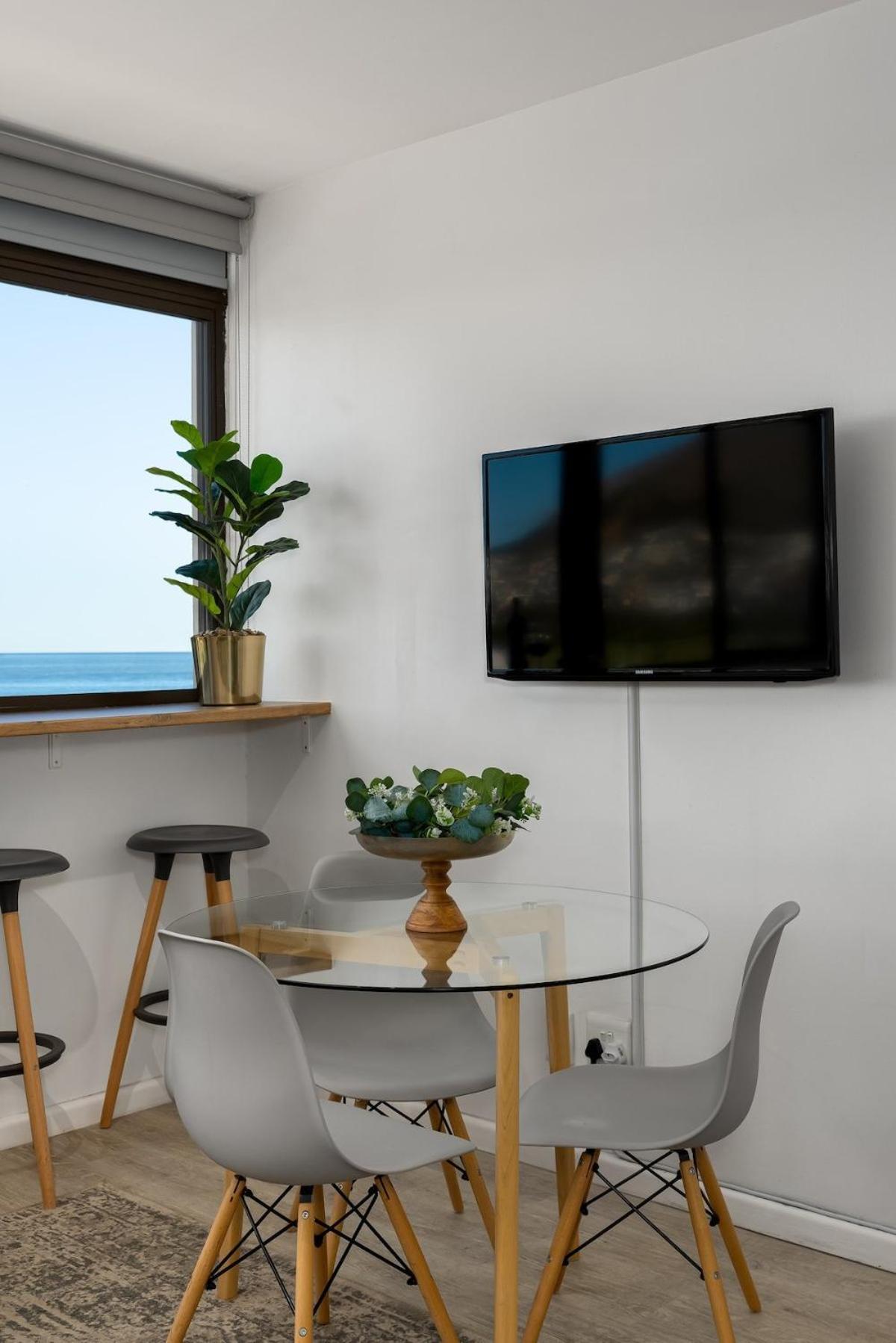 Mouille Point Seaview Apartment