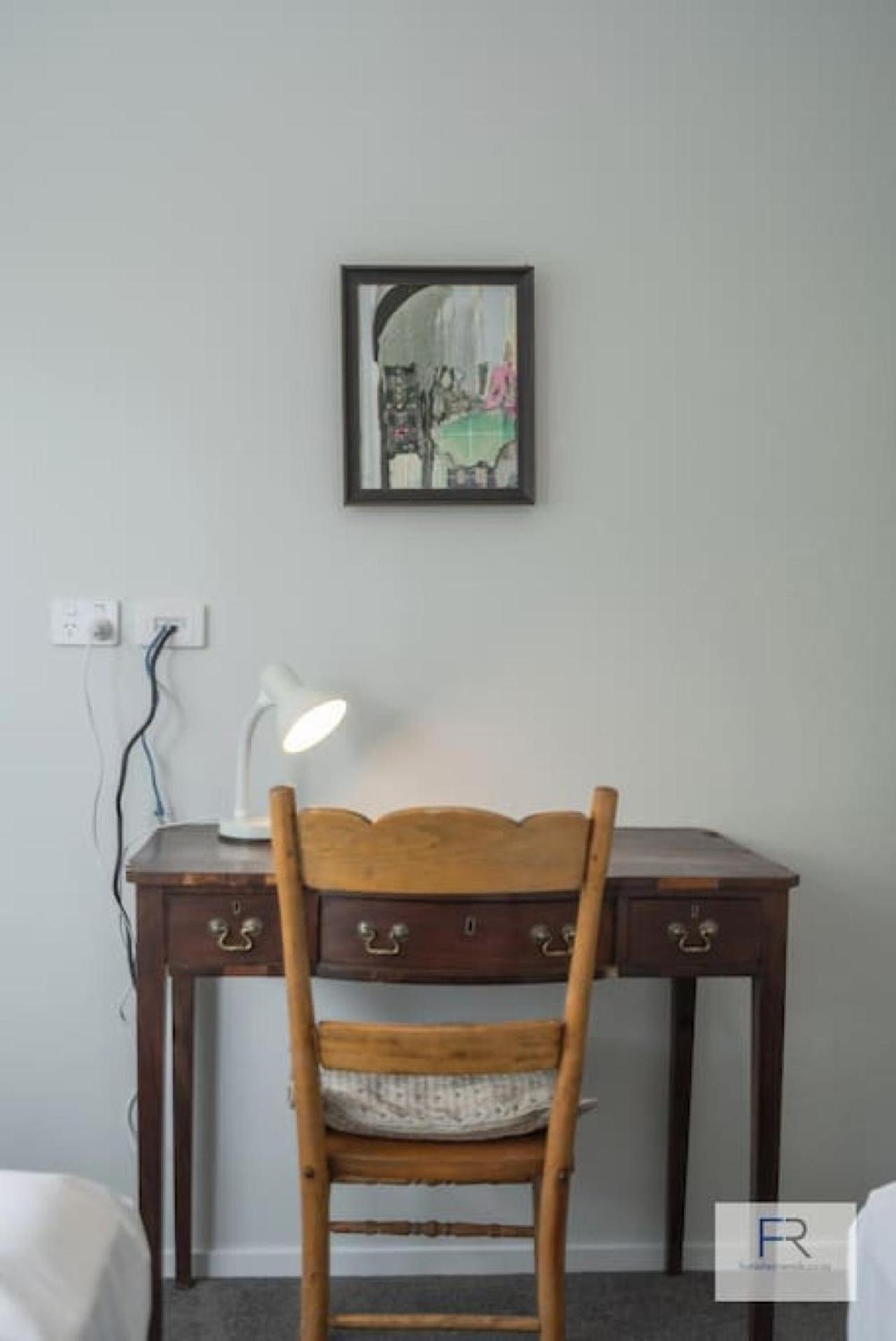 Cosy Bayswater House