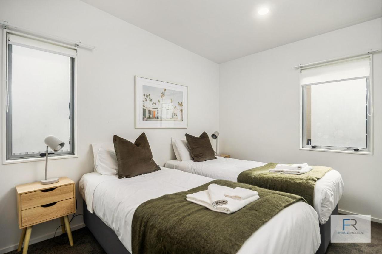 Executive Townhouse Auckland by Furnished Rentals