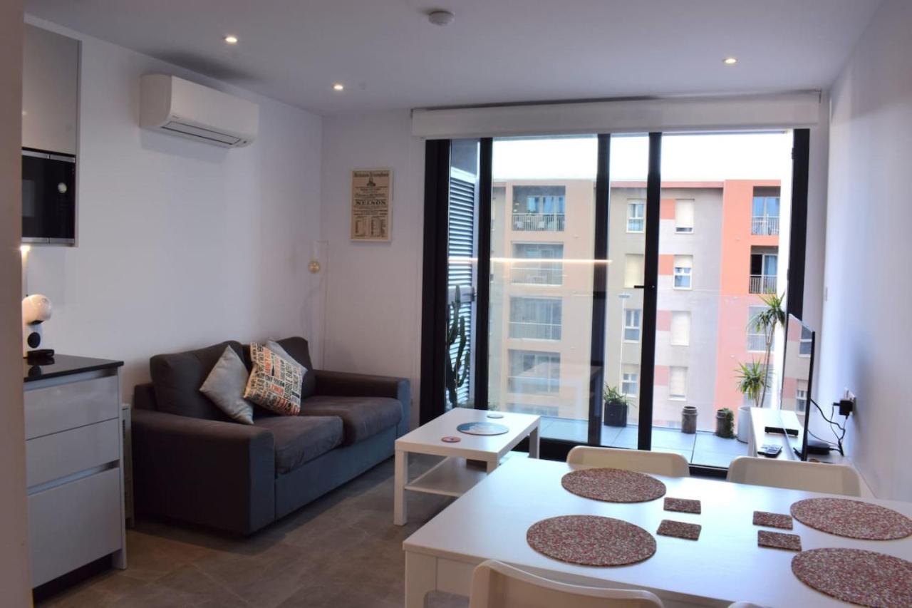 Large Luxury Studio by the Beach